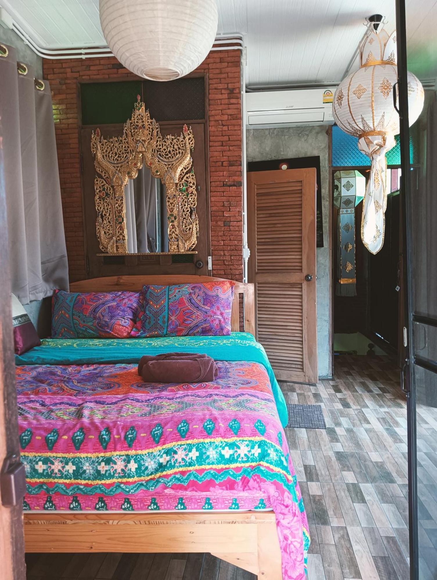 Huen Chiang Man Hostel Chiang Mai Buitenkant foto