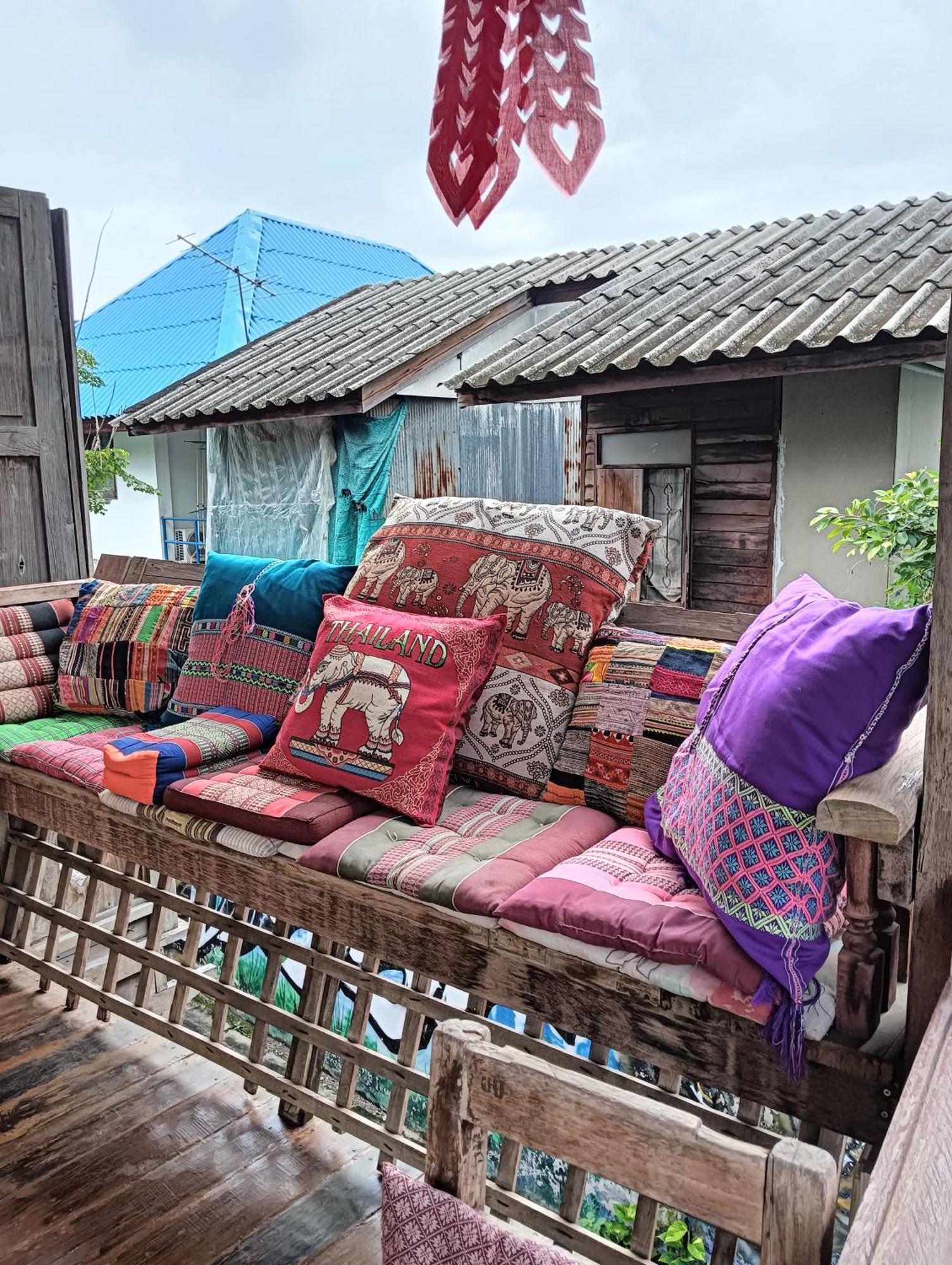 Huen Chiang Man Hostel Chiang Mai Buitenkant foto