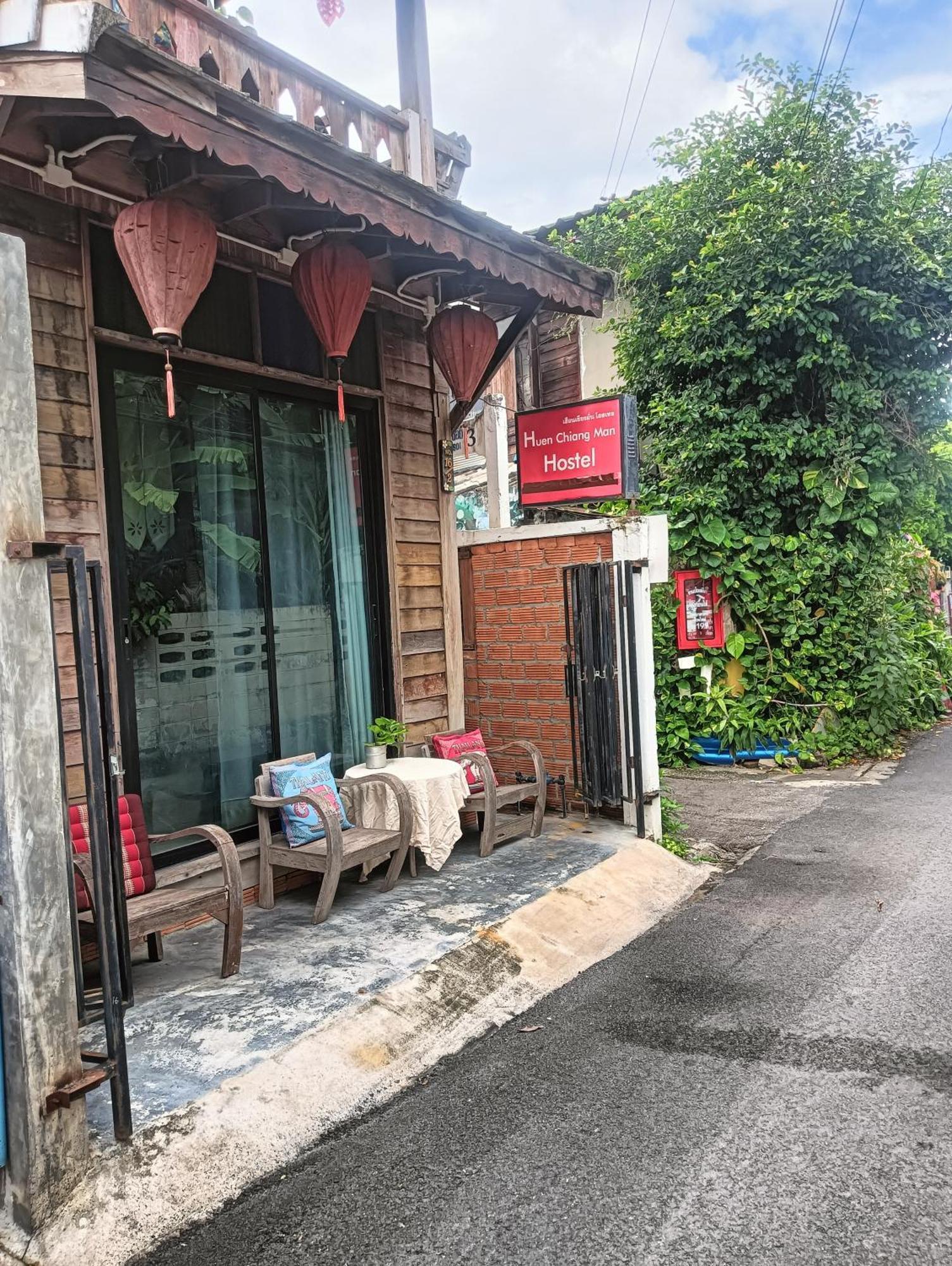 Huen Chiang Man Hostel Chiang Mai Buitenkant foto