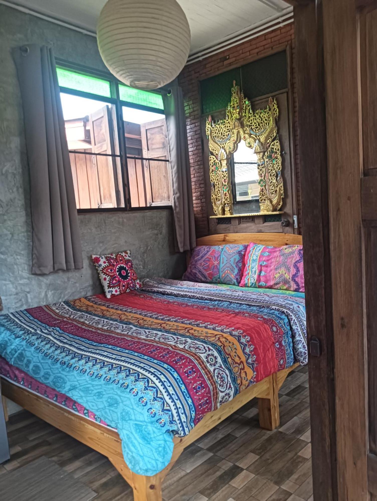 Huen Chiang Man Hostel Chiang Mai Buitenkant foto
